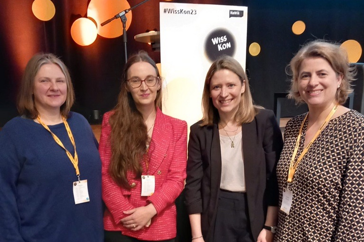 Dr. Katja Knuth-Herzig (Projekt SPARK), Anna-Sophie Barbutev (Projekt WIM Wissenschaftlerinnen in die Medien), Dr. Hanna Proner (ZEIT Verlagsgruppe und Mitglied des meta-IFiF-Beirats) und Christina Rouvray (Metavorhaben meta-IFiF).